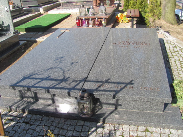 Grób ZBIGNIEW NASKRĘT