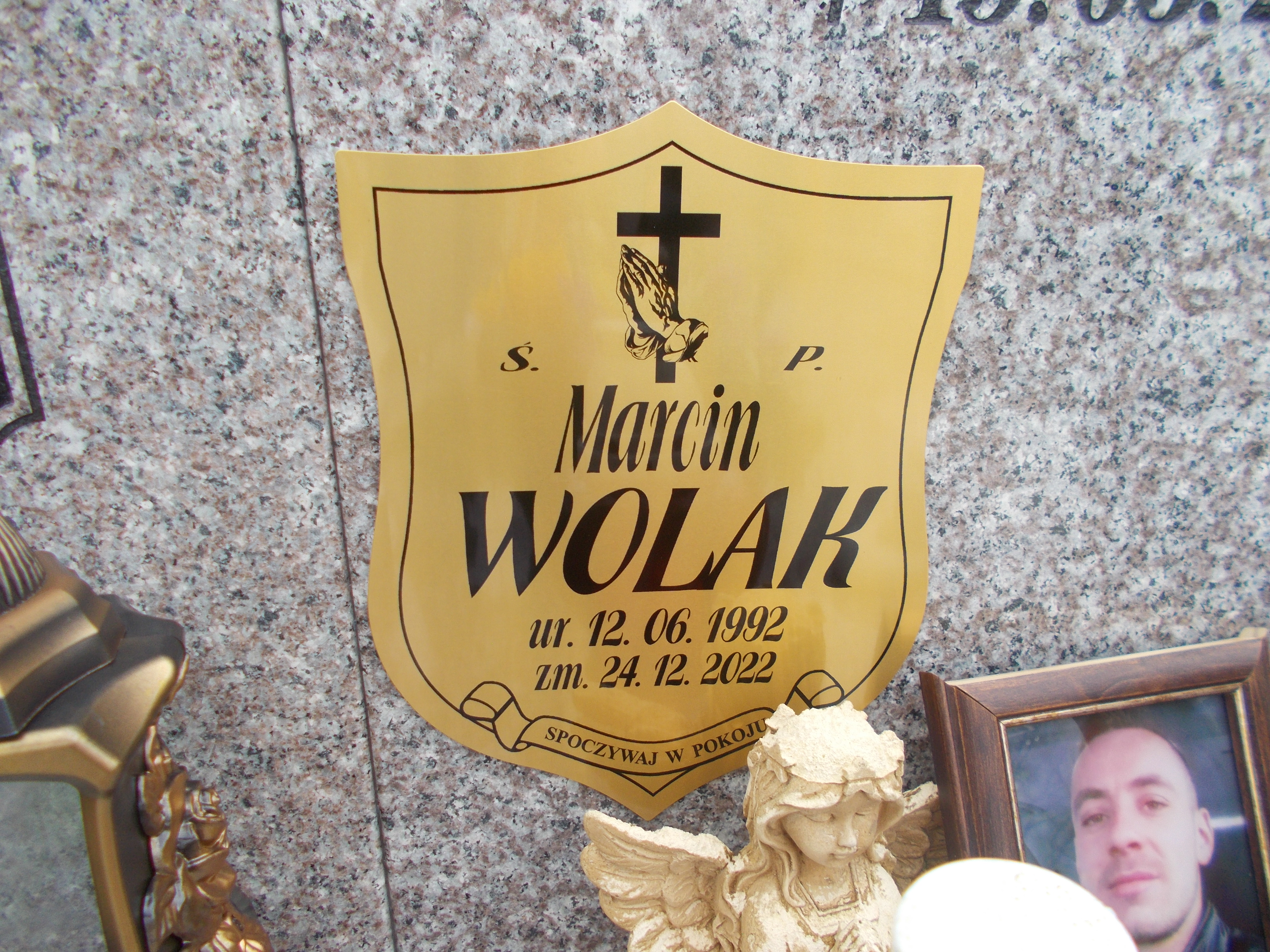 Grób MARCIN WOLAK