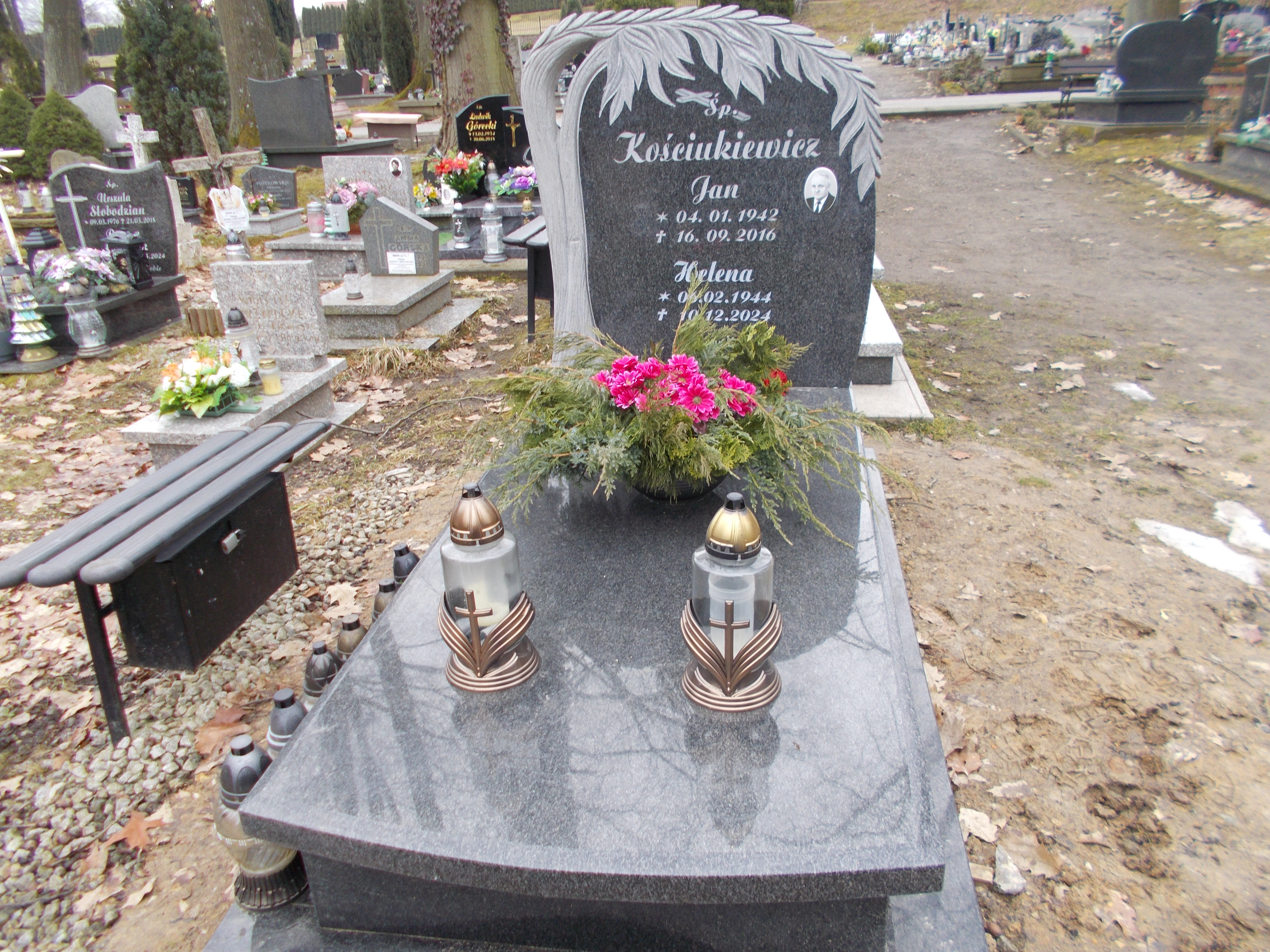 Jan KOŚCIUKIEWICZ 1942 Bolesławiec zakład gosp kom - Grobonet - Wyszukiwarka osób pochowanych